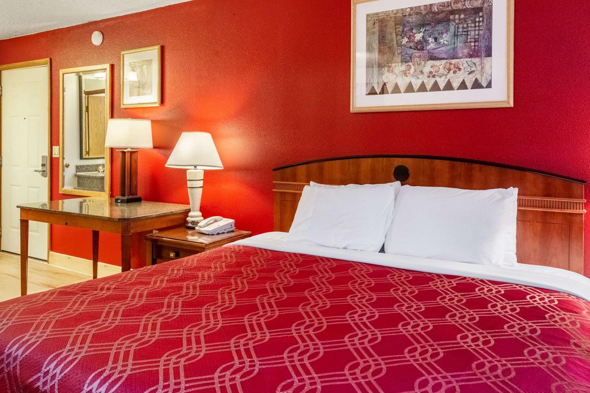 Econo Lodge Inn & Suites Madras Exteriér fotografie