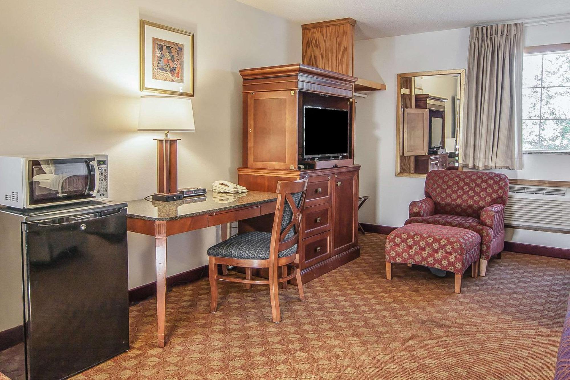 Econo Lodge Inn & Suites Madras Exteriér fotografie